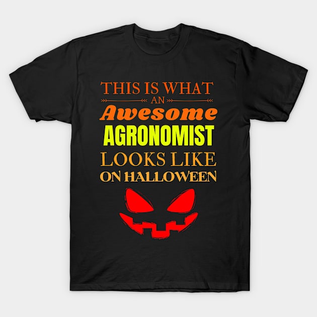 agronomist T-Shirt by Mdath